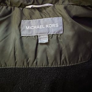 dark green color for teenage boy.